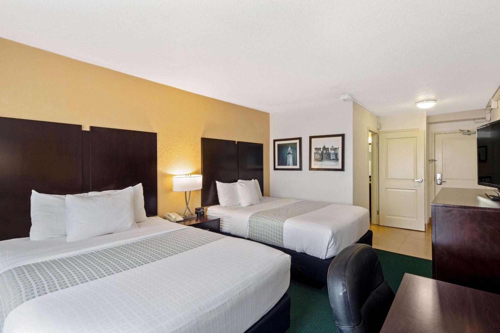 University Inn & Suites Berkeley Pokoj fotografie