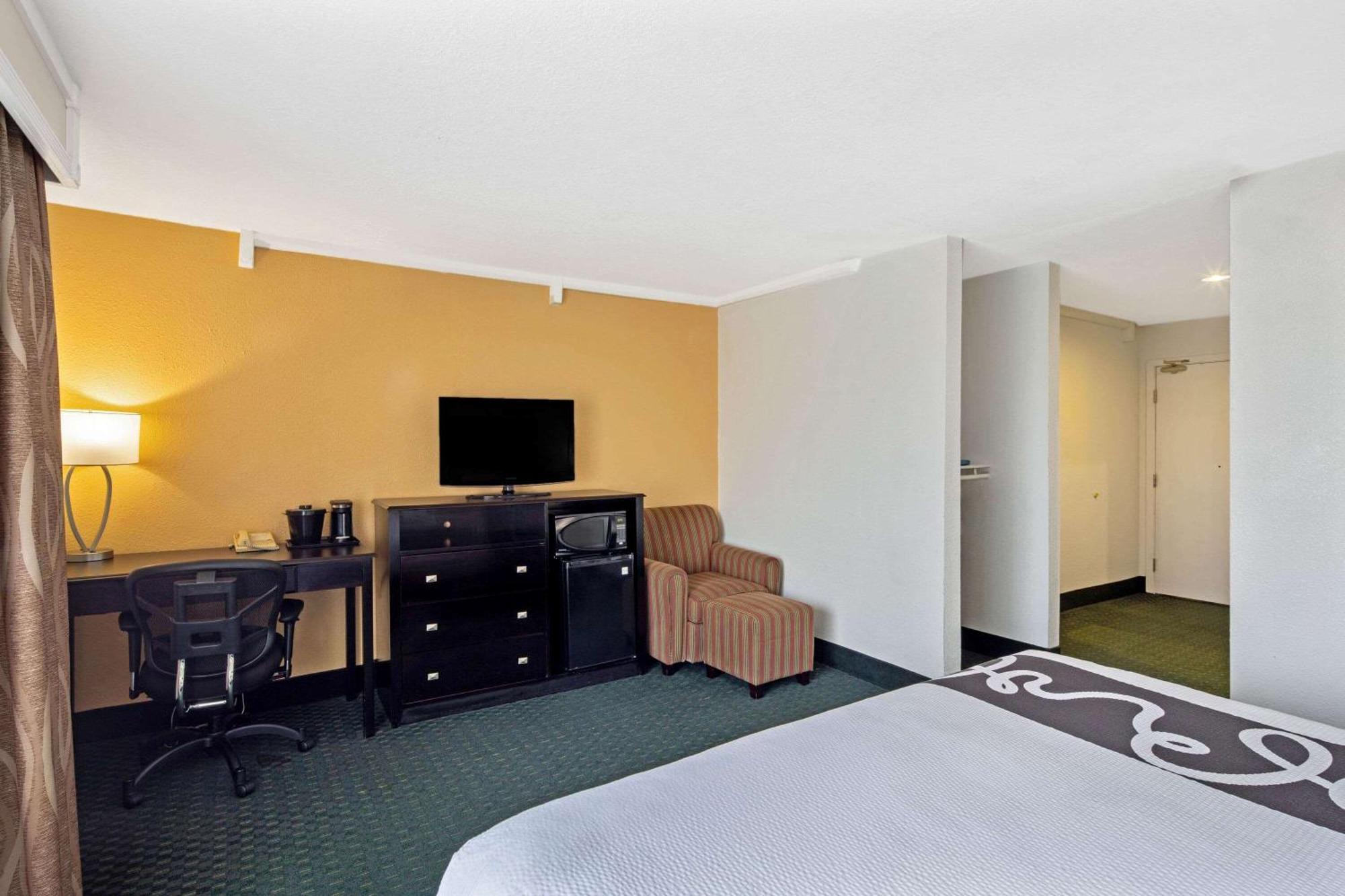University Inn & Suites Berkeley Pokoj fotografie
